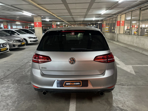 Volkswagen Golf 7 GTI 2.0 TSI in Namibia