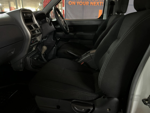 Nissan Hardbody Np300 2.5 TDI 4x4 Pick Up Double Cab in Namibia