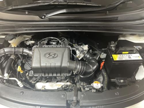 Hyundai i10 1.1 Motion Auto in Namibia
