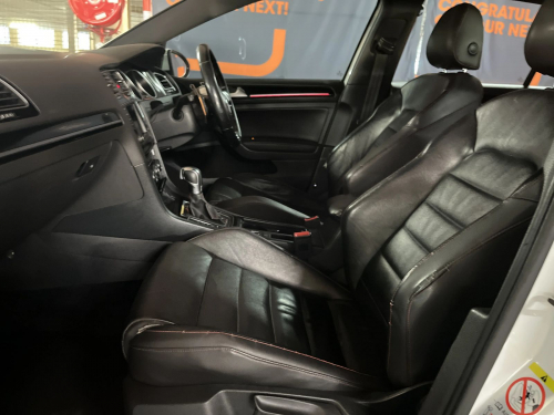 Volkswagen Golf 7 GTI 2.0 TSI DSG Performance in Namibia