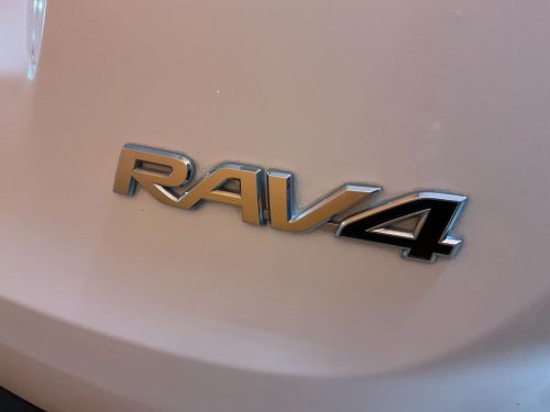 Toyota RAV 4 2.0 GX in Namibia