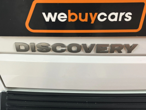 Land Rover Discovery 4 3.0 Td/sd V6 SE in Namibia