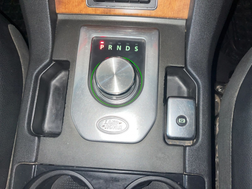 Land Rover Discovery 4 3.0 Td/sd V6 SE in Namibia