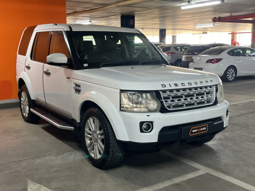 Land Rover Discovery 4 3.0 Td/sd V6 SE in Namibia