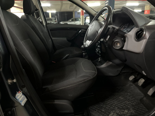 Renault Duster 1.5 DCI Dynamique 4x4 in Namibia