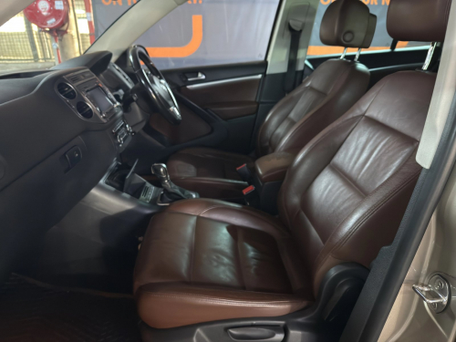 Volkswagen Tiguan 2.0 TSI Sprt-Styl 4/mot DSG in Namibia