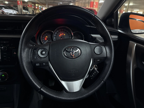 Toyota Corolla 1.6 Prestige in Namibia