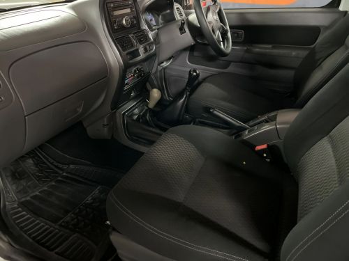 Nissan Hardbody Np300 2.5 TDI 4x4 Hi-Rider Pick Up Double Cab in Namibia