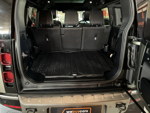 Land Rover Defender 110 D300 SE X-Dynamic (221 KW) in Namibia
