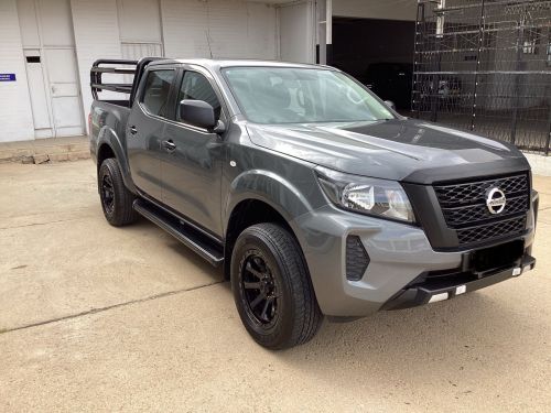 Nissan Navara XE Plus 4x4 6MT in Namibia