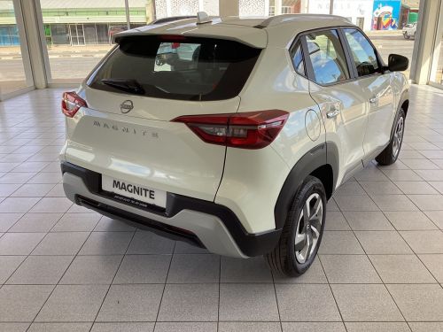 Nissan Magnite VISIA 1.0 5MT in Namibia