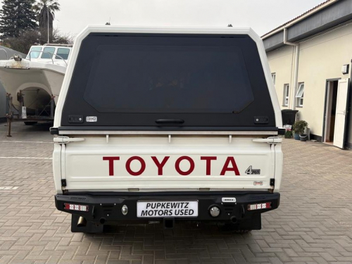 Toyota LANDCRUISER 79 2.8 in Namibia