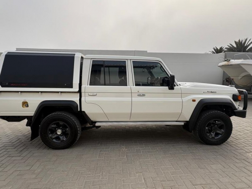 Toyota LANDCRUISER 79 2.8 in Namibia