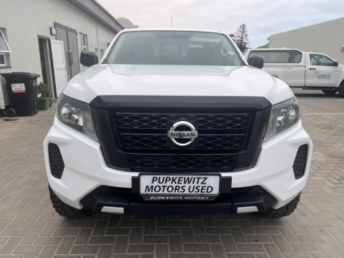 Nissan NAVARA 2.5D XE DC MT in Namibia