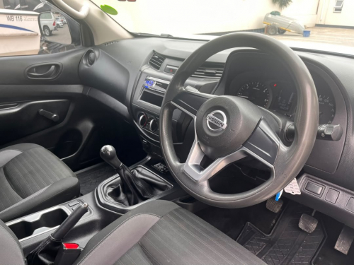 Nissan NAVARA 2.5D XE DC MT in Namibia