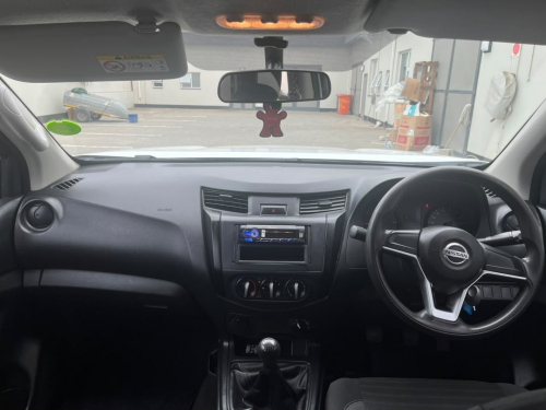 Nissan NAVARA 2.5D XE DC MT in Namibia