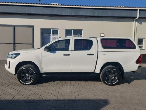 Toyota HILUX 2.4 GD6 4X4 DC MT in Namibia