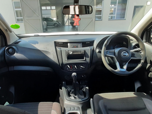 Nissan NAVARA 2.5TD EX DC 4X4 MT in Namibia