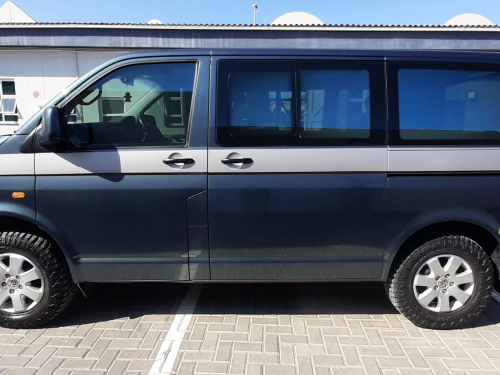 Volkswagen T5 KOMBI CALIFORNIA "BEACH" 2.5TDI 4 MOTION MANUAL in Namibia