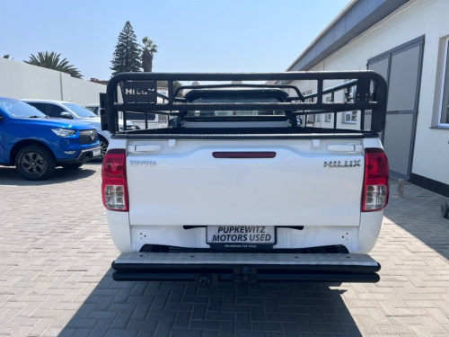 Toyota HILUX 2.0VVTI S/C AC in Namibia