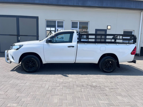 Toyota HILUX 2.0VVTI S/C AC in Namibia