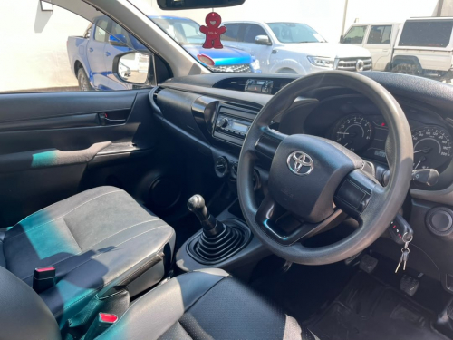 Toyota HILUX 2.0VVTI S/C AC in Namibia