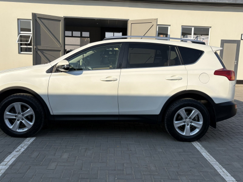 Toyota RAV 4 2.2D VX A/T in Namibia