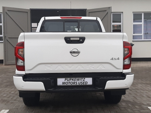 Nissan NAVARA 2.5TD LE PLUS DC 4X4 AUTO in Namibia