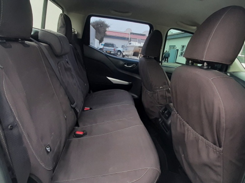 Nissan NAVARA 2.5TD LE PLUS DC 4X4 AUTO in Namibia