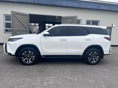 Toyota FORTUNER 2.4 GD6 4X4 AUTO in Namibia
