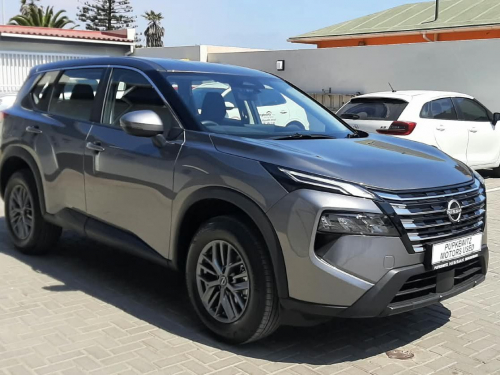 Pre-owned Nissan X TRAIL 2.5 VISIA CVT for sale in 
