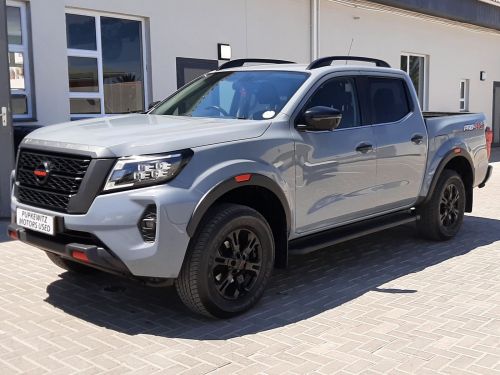 Pre-owned Nissan NAVARA 2.5TD DC 4X4 AUTO PRO 4X for sale in 
