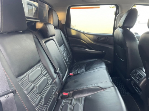 Nissan NAVARA 2.5D 4X4 AUTO DC PRO 4X in Namibia