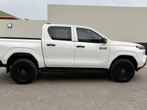 Toyota HILUX 2.8 GD6 4X4 DC A/T SRX in Namibia