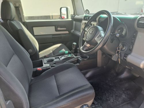 Toyota LANDCRUISER FJ 4.0V6 A/T 4X4 in Namibia