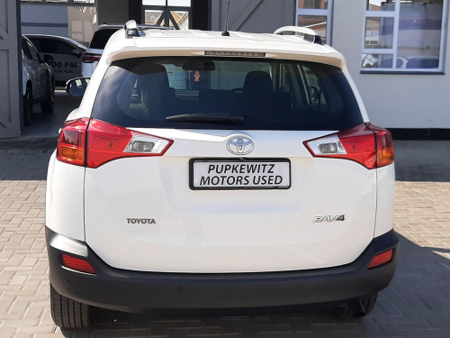 Toyota RAV 2.0 GX A/T in Namibia