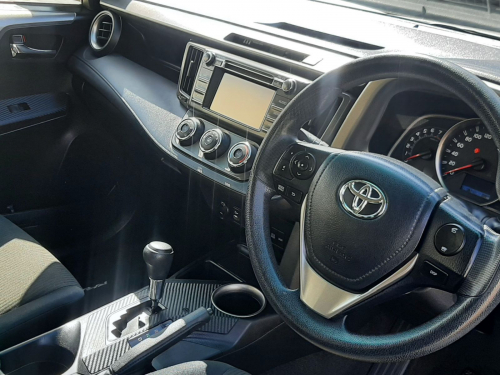 Toyota RAV 2.0 GX A/T in Namibia