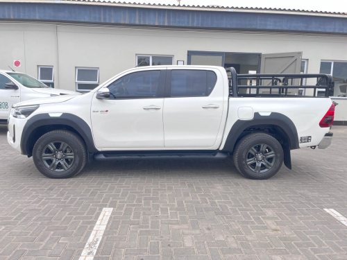 Toyota HILUX 2.8 GD6 4X4 DC A/T SRX in Namibia