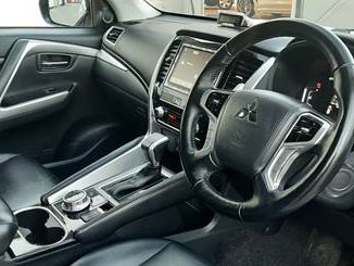 Mitsubishi PAJERO SPORT 2.4d 4x4 a/t in Namibia