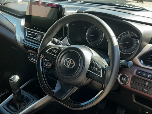 Toyota STARLET CROSS 1.5 XR in Namibia