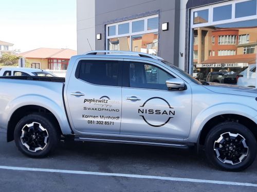 Nissan NAVARA 2.5TD LE+ DC 4X4 AUTO in Namibia