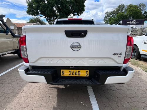 Nissan NAVARA  2.5D SE+ DC 4X4 AUTO in Namibia