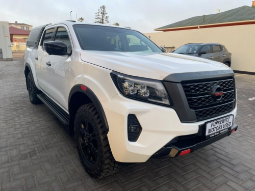 Pre-owned Nissan NAVARA 2.5D 4X4 AUTO DC PRO 4X for sale in 