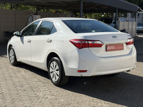 Toyota Quest 1.8 a/t in Namibia