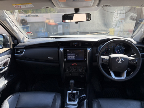 Toyota Fortuner 2.4 4x4 A/T in Namibia