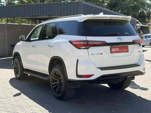 Toyota Fortuner 2.4 4x4 A/T in Namibia