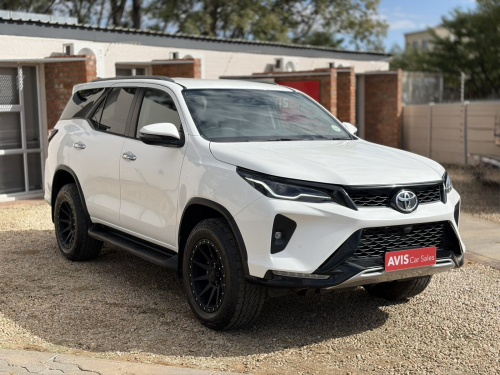 Toyota 2.4 4x4 A/T Fortuner in Namibia