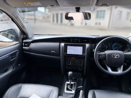 Toyota 2.4 4x4 A/T Fortuner in Namibia