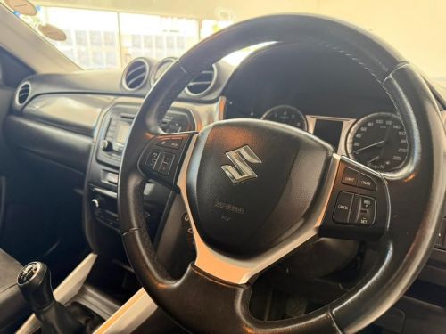 Suzuki Vitara 1.6 GLX AllGrip in Namibia