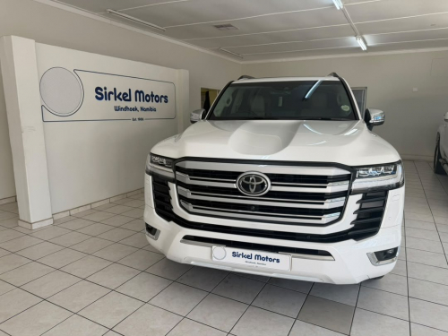 Toyota Land Cruiser 300 3.5T ZX in Namibia